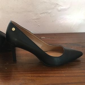 Women's Calvin Klein Brady pointed toe black pumps
